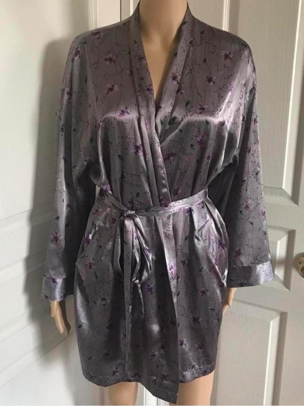 🌹Vintage🌹 Victoria’s Secret Robe One Size